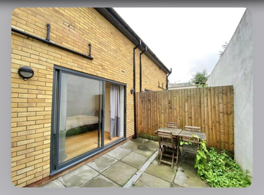 Luxury 4-Bed Apartment With Balcony & Garden, Near Emirates Stadium, 15 Mins To Central Londen Buitenkant foto
