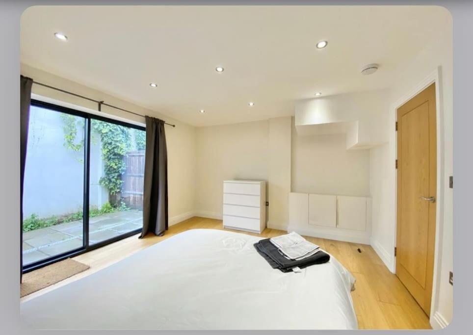 Luxury 4-Bed Apartment With Balcony & Garden, Near Emirates Stadium, 15 Mins To Central Londen Buitenkant foto