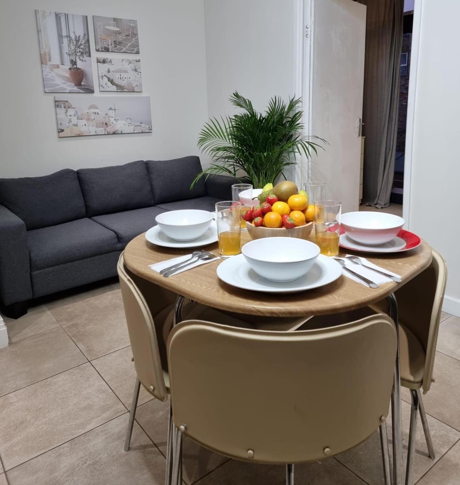 Luxury 4-Bed Apartment With Balcony & Garden, Near Emirates Stadium, 15 Mins To Central Londen Buitenkant foto